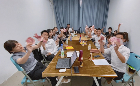 小黄蜂 | 9月度营销表彰大会圆满落幕，*三季度完美收官！