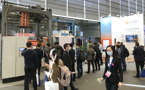 小黄蜂 | 携T1300高速立式智能缠绕机亮相CeMAT ASIA 2020！